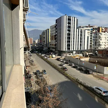 Kris * Τίρανα